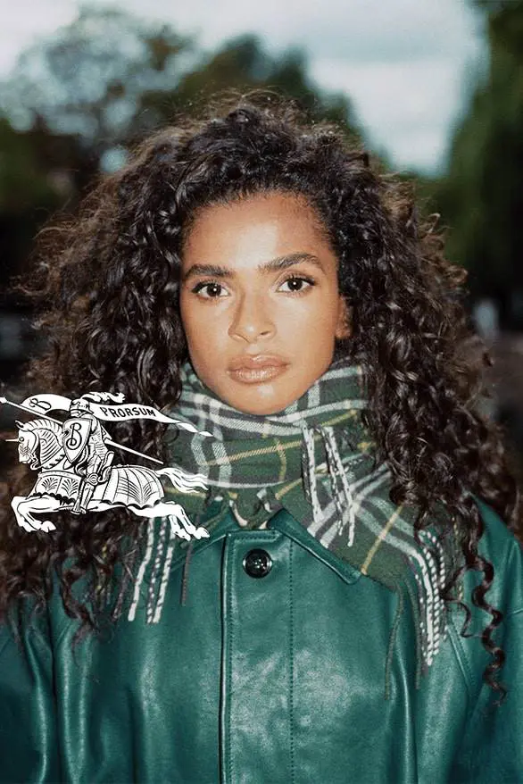 Burberry Streets - Chiến dịch xuân 2024 của Burberry – Vải Thun Phú Sang