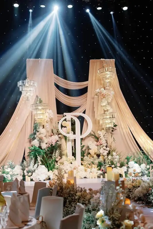 Chọn Vải Nào Để Decor Sự Kiện ? Hướng Dẫn Chi Tiết Cho Một Không Gian Hoàn Hảo 4 Chọn Vải Nào Để Decor Sự Kiện ? Hướng Dẫn Chi Tiết Cho Một Không Gian Hoàn Hảo – Vải Thun Phú Sang