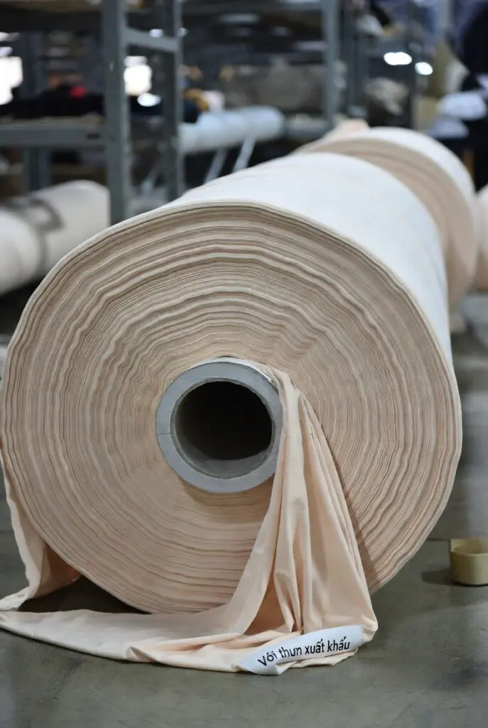 So Sánh Vải Thun Ngoại Nhập và Nội Địa: Lựa Chọn Thông Minh Cho Bạn 4 So Sánh Vải Thun Ngoại Nhập và Nội Địa: Lựa Chọn Thông Minh Cho Bạn – Vải Thun Phú Sang